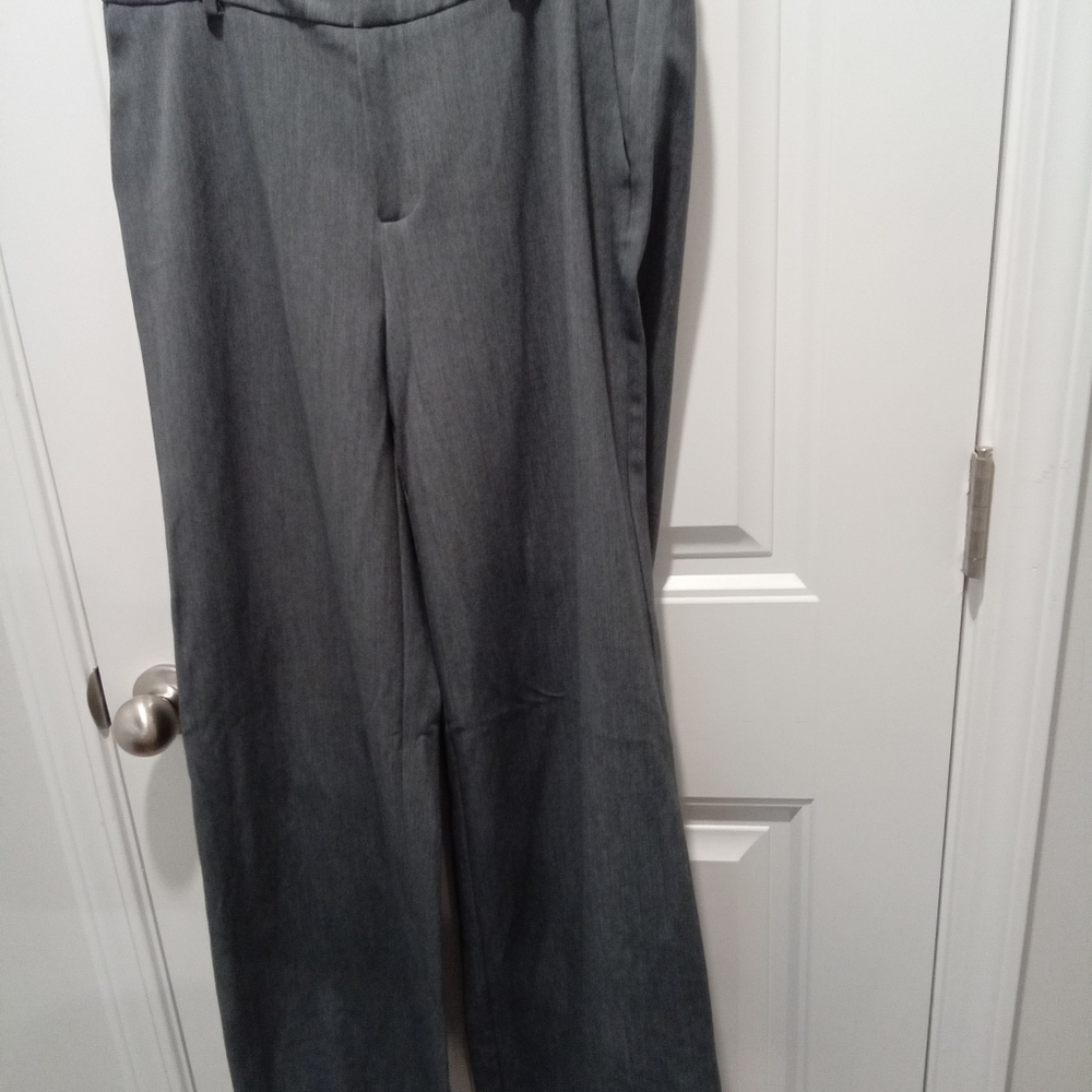 a.new.day Size 6 Stretch Straight Leg Light Gray Trousers